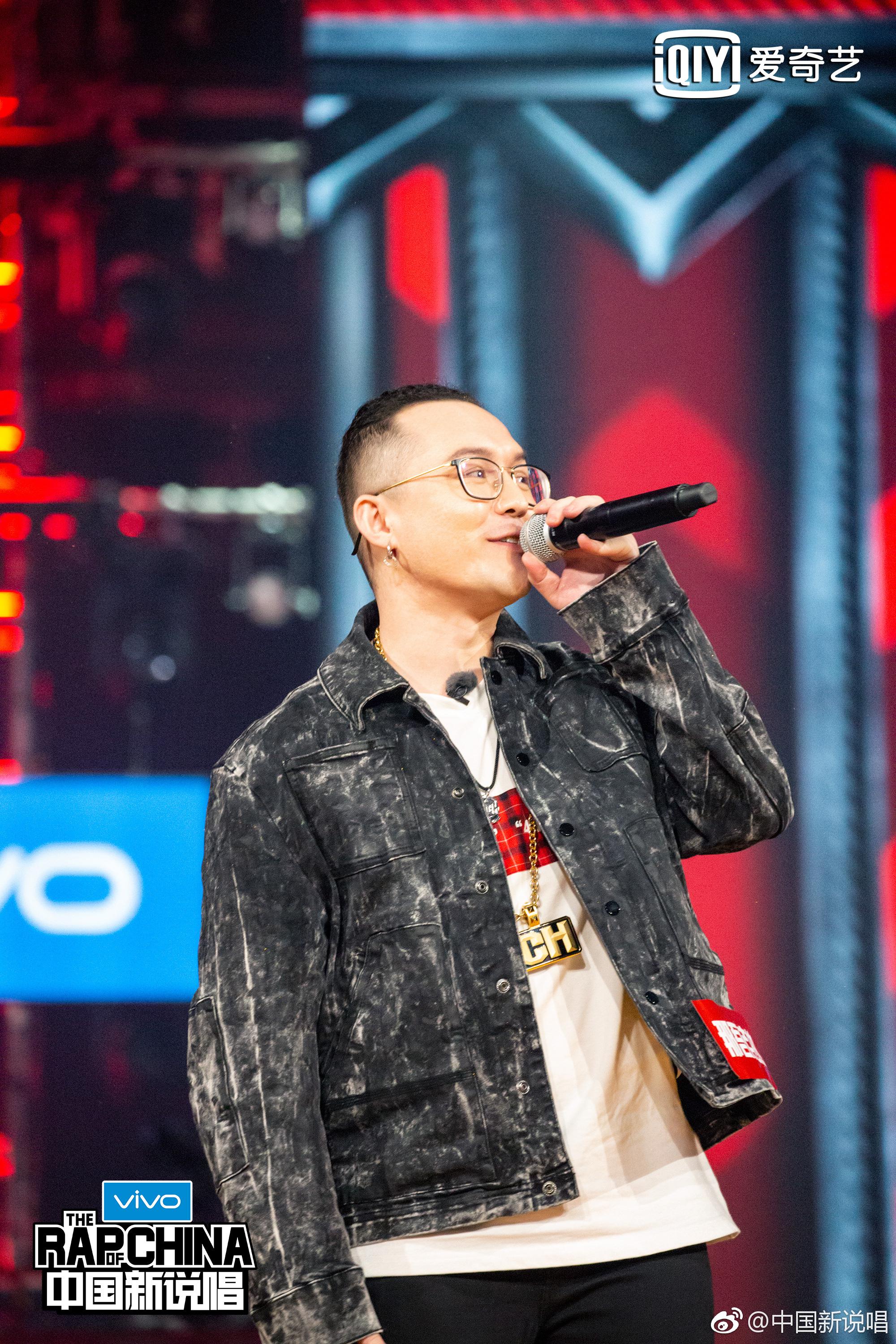 这一期三位总决赛候选rapper那吾克热@那吾克热lil-emice@7gurus_ic