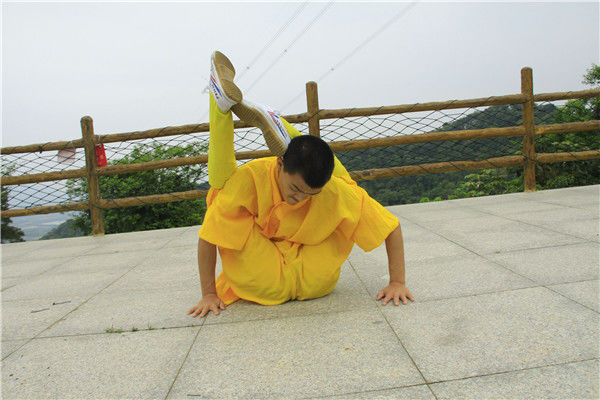 少林童子功需童子身开始练并非虚传,练成后浑身柔若无骨|童子|少林|南丹山_新浪新闻