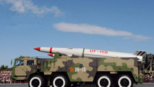 中国钻地导弹攻击过程罕见公开,让人大饱眼福 谈论起钻地弹,许多人