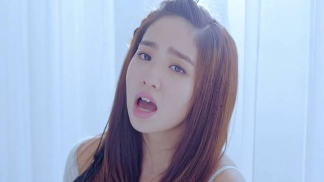 kimberley陈芳语的《爱你》我听了差不多六年了,当年肯定不如现在火.