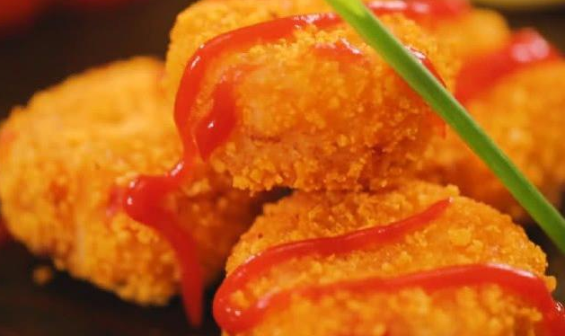 「自制零食鸡米花 可乐饼」金黄酥脆,浓香四溢,孩子的最爱呀!