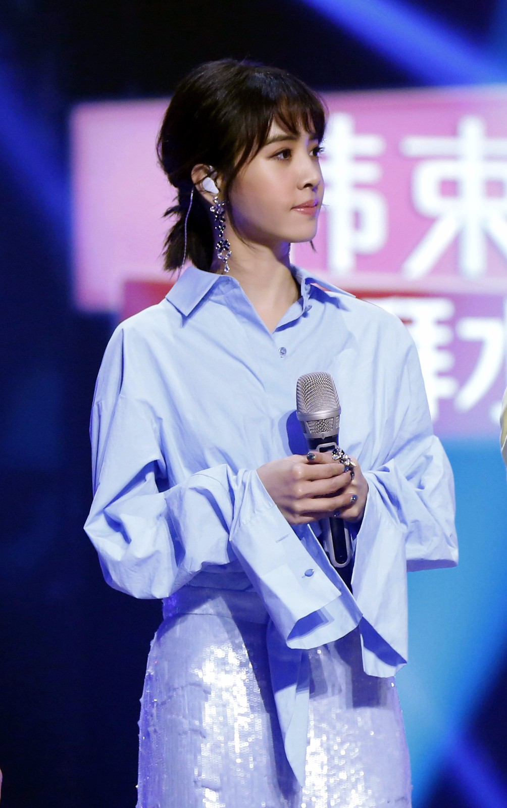 《我想和你唱》幸福披上头纱 粉丝超大钻戒惹蔡依林落泪