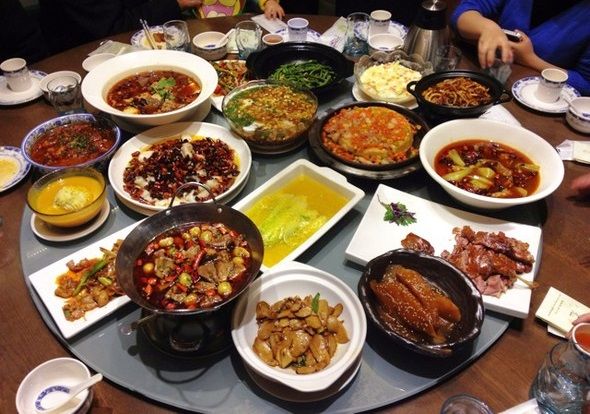 亲家母第一次来我家,吃饭时却总往厕所跑,知道真相我不让女儿嫁