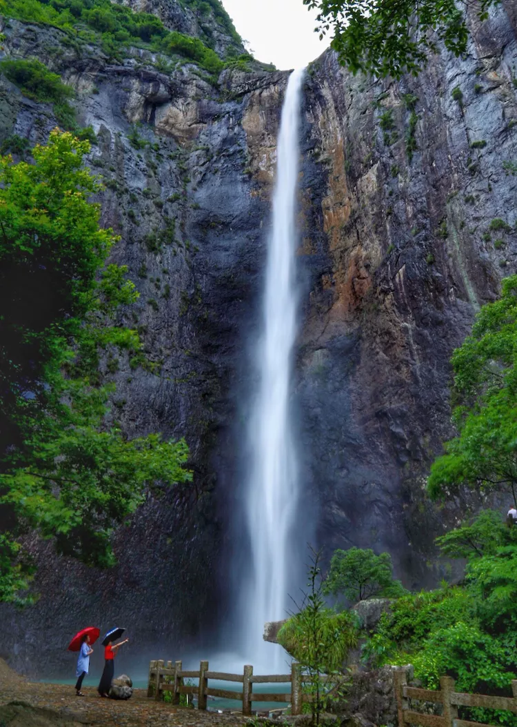 永嘉百丈瀑景色,堪称楠溪江一绝