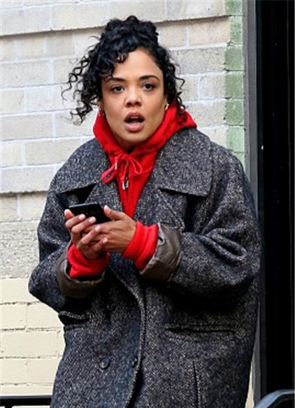3/ 8"女武神"泰莎·汤普森(tessa thompson)拍摄电影《黑衣人4》2/ 8"