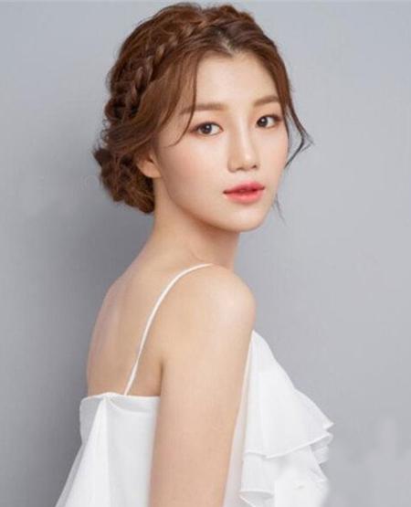 16款漂亮的伴娘发型送给将要做伴娘的你