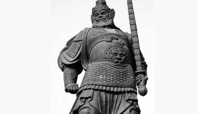 中国历史上4大鞭王，第1位手持45斤重的钢鞭，战功赫赫，死后成神|钢鞭|尉迟恭|呼延赞_新浪新闻