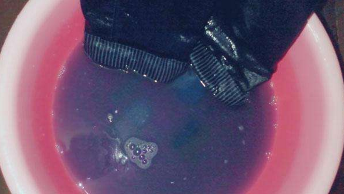 黑色衣服总褪色?这是你没想到却很有用的2个