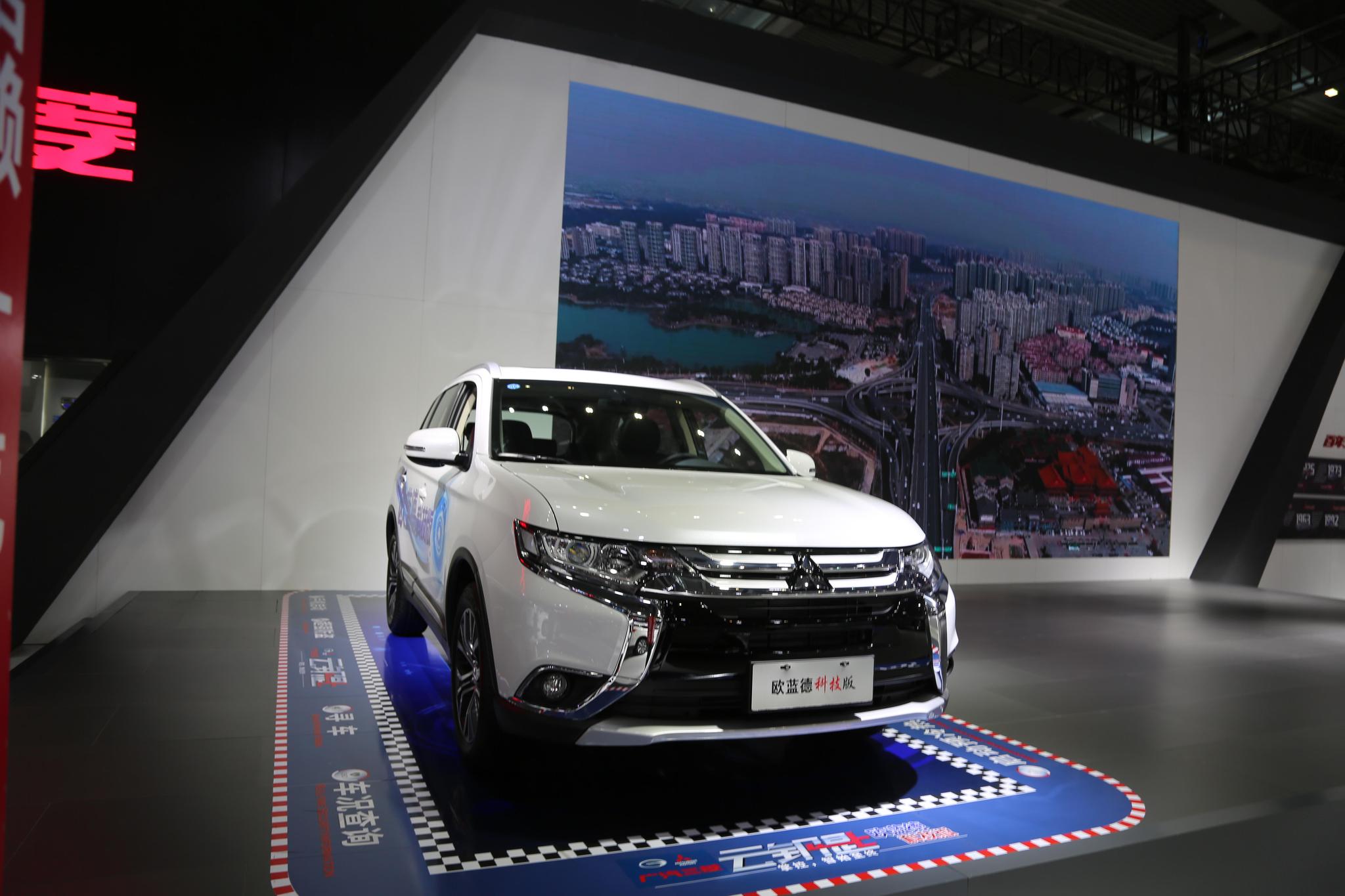 广汽三菱-欧蓝德科技版,2018深港澳车展实拍!