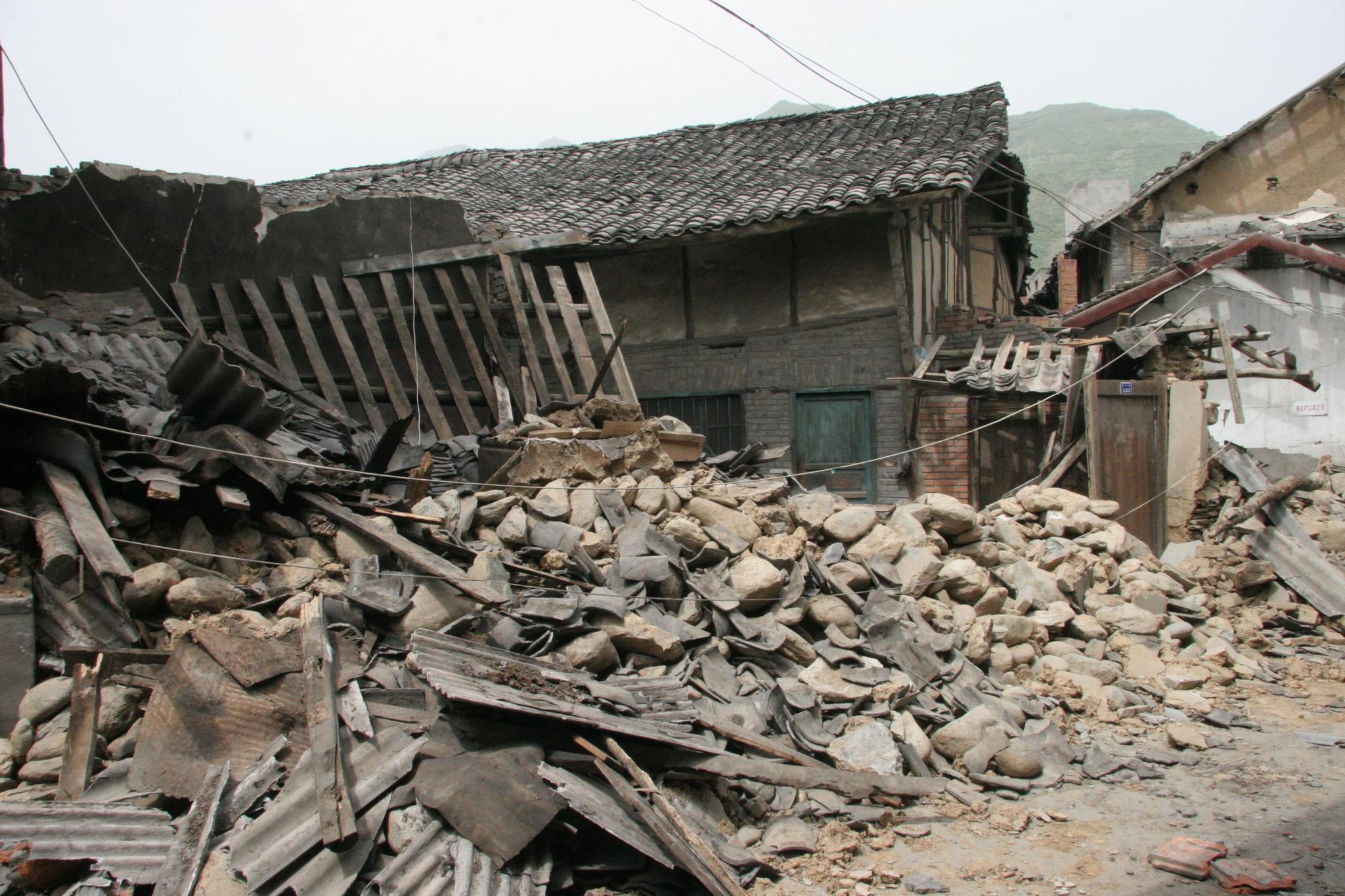 今起农村房屋垮塌后,三类人不允许重建,宅基地还会被收回!