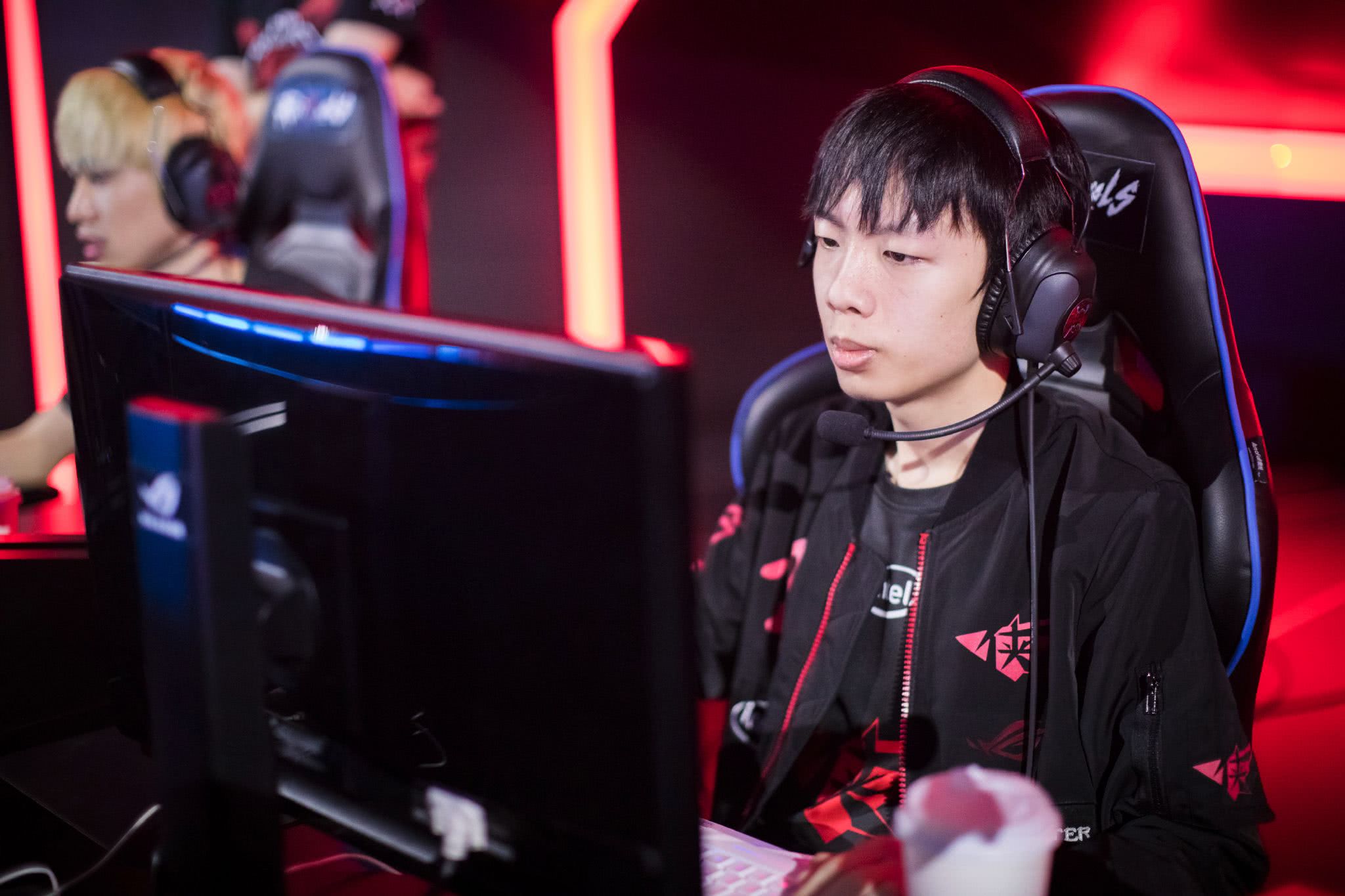 在edg和ig比赛之后lpl国内adc排名top5出炉,至少有三位能进s8