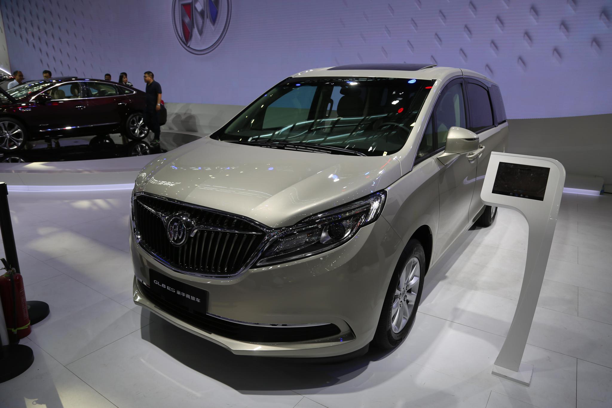 别克gl8 es 豪华商旅车,40万级别顶级mpv典范,车展实拍!