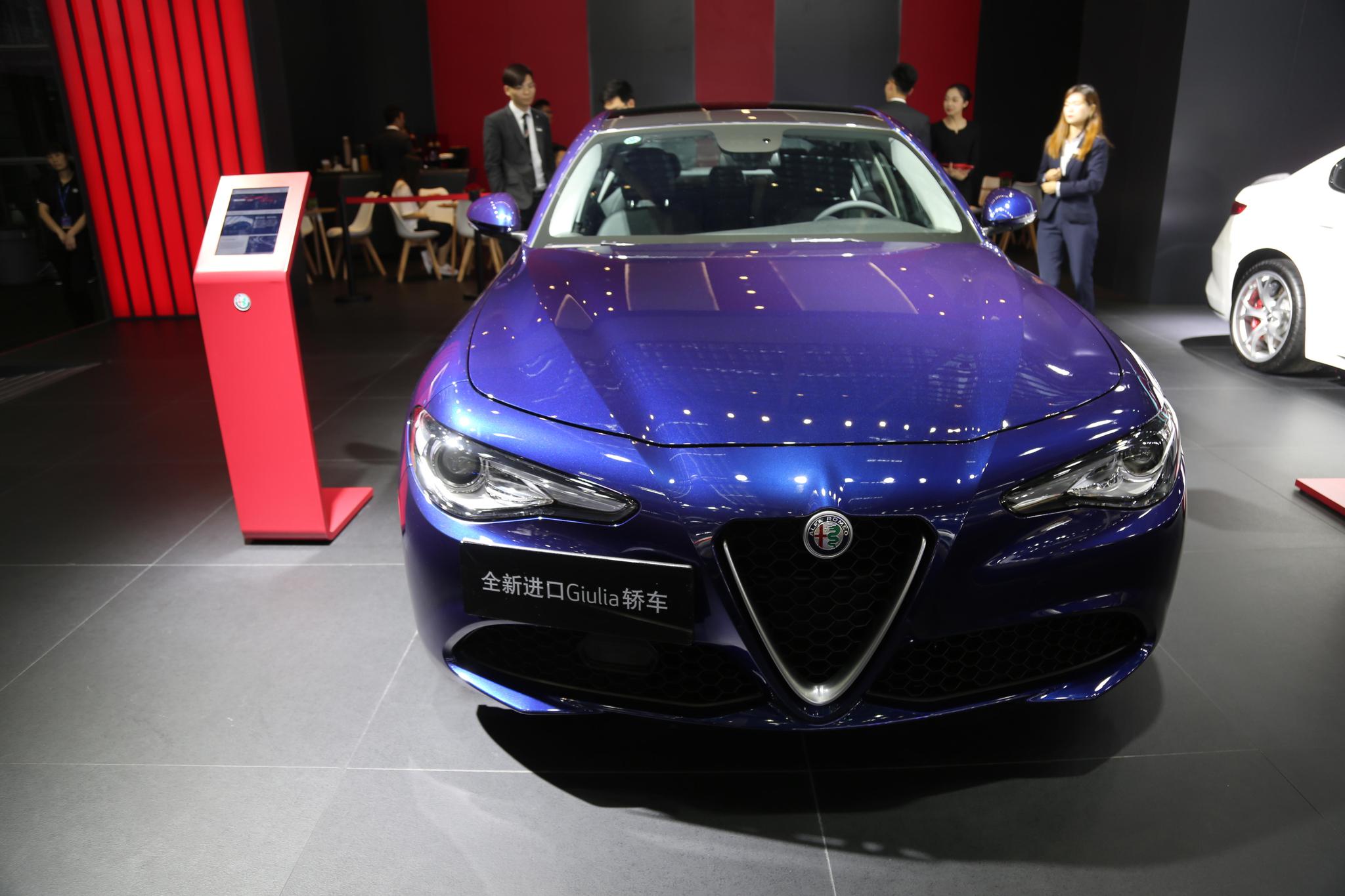 阿尔法罗密欧-全新进口giulia轿车实拍,天生出众,无与争锋!