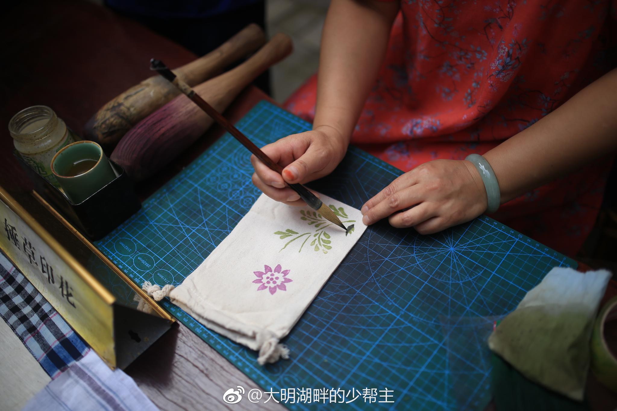 捶草印花是三门峡市陕州区一种独特的印染技艺