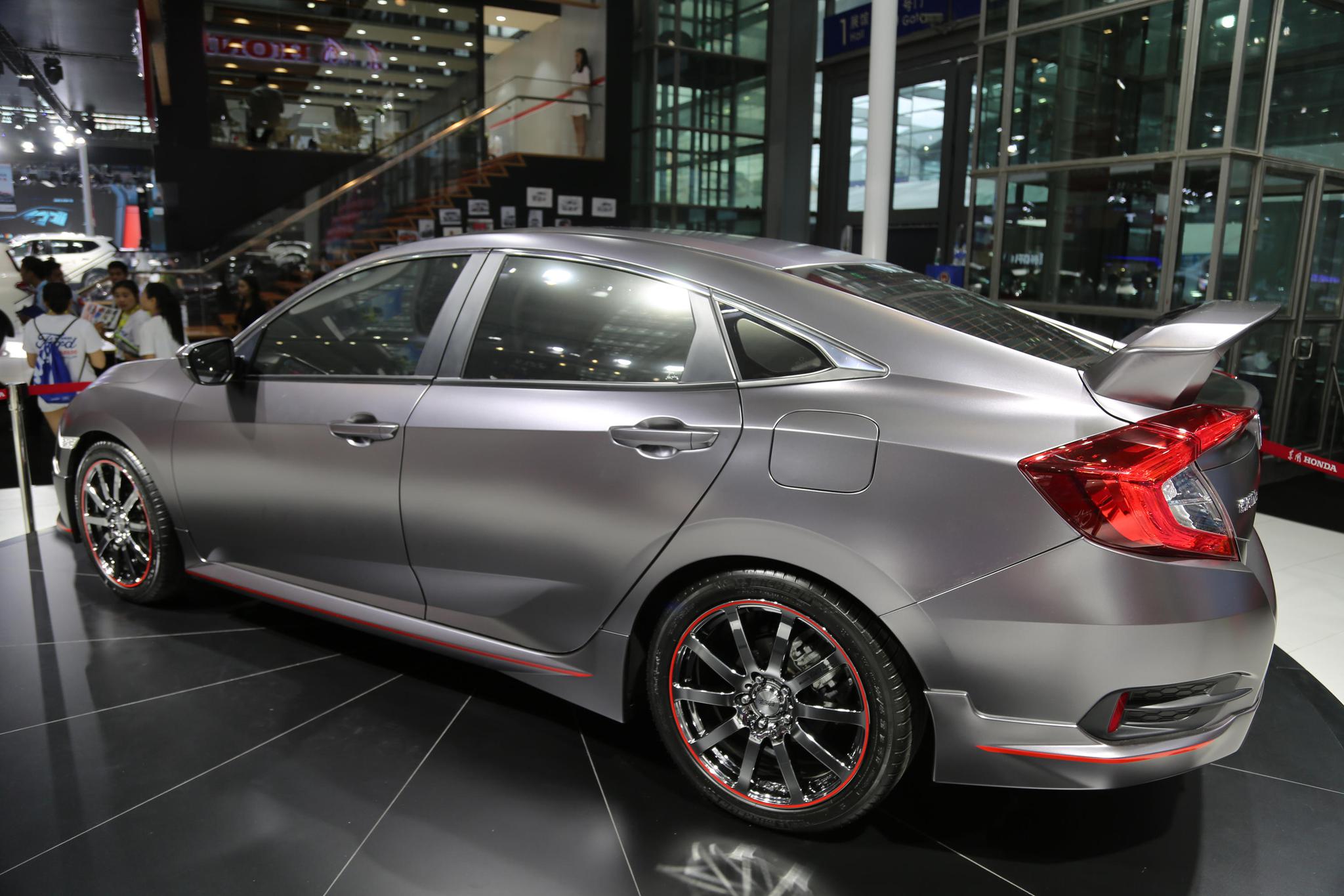 十代传奇,超越时代,东风honda第十代思域civic实拍!