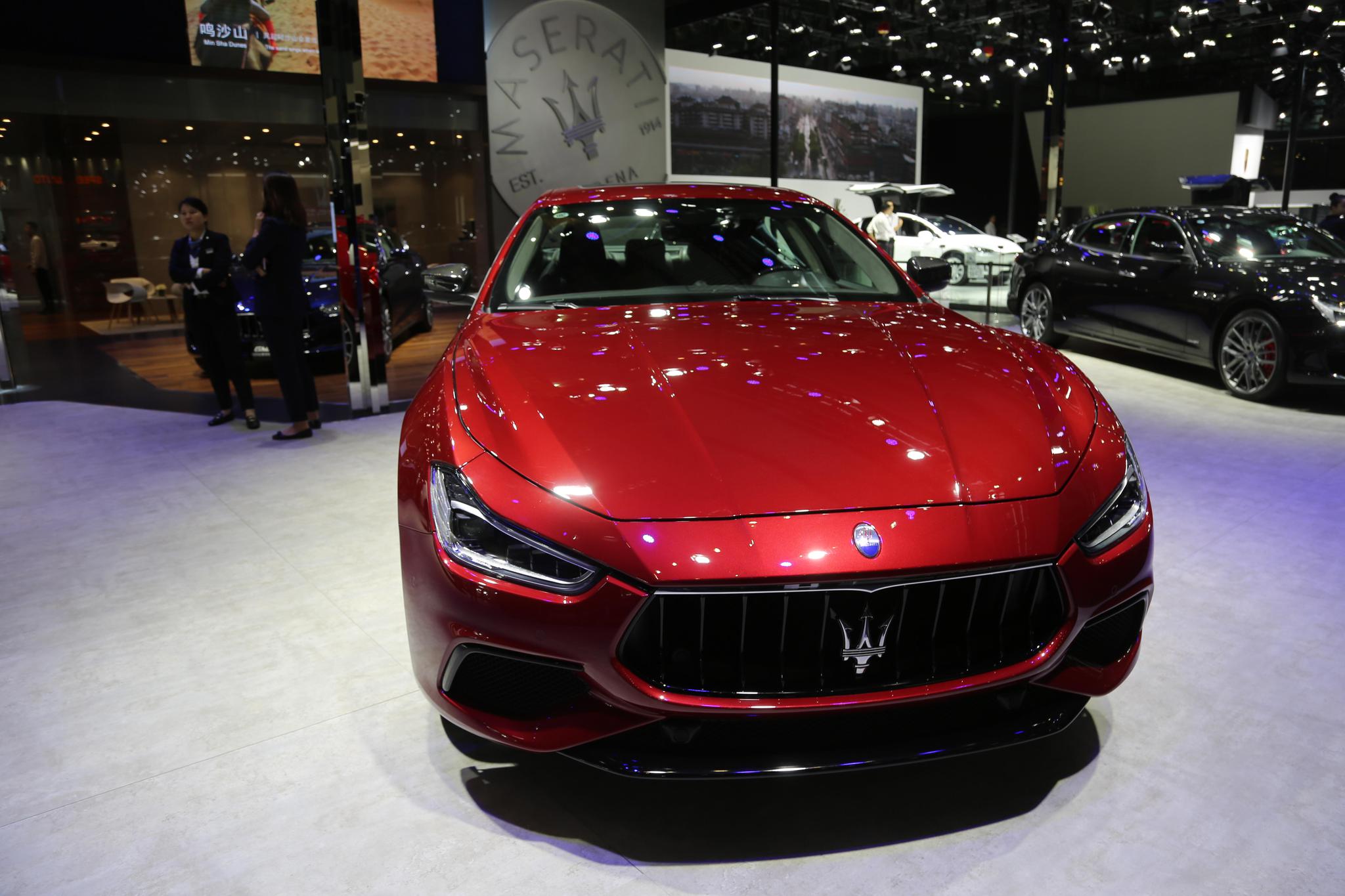 实拍玛莎拉蒂ghibli豪华轿车,搭载v6双涡轮增压发动机!