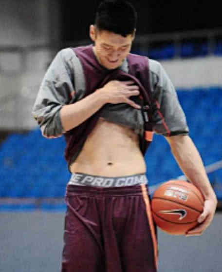 宁泽涛的腹肌,姚明的腹肌,孙悦的腹肌,差别真不是一点两点