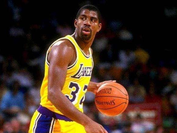 美媒评湖人队史十大巨星: 韦斯特上榜, 科比第二, 第一惹争议