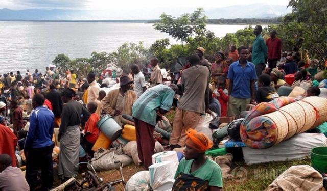 非洲一小国人口多世界第四穷国村落妇女下身只围一块布