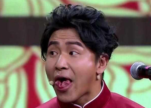 angelababy一口吃下拳头,陈赫眉毛跳舞,都比不上他的口吐刀片!