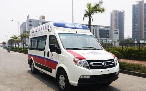 第二种情况:避让救护车,警车,消防车等公务车