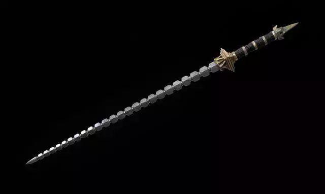 刀剑一类对于穿铠甲的目标杀伤力有限,所以锏这样破甲能力强的武器