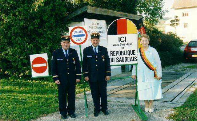 世界上最小的国家,人口仅有3人|共和国|人口|面积_新浪新闻