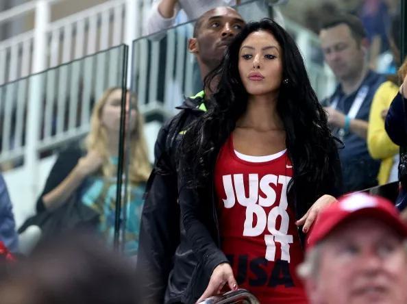 气质完胜卡戴珊,球迷:科比日子很滋润