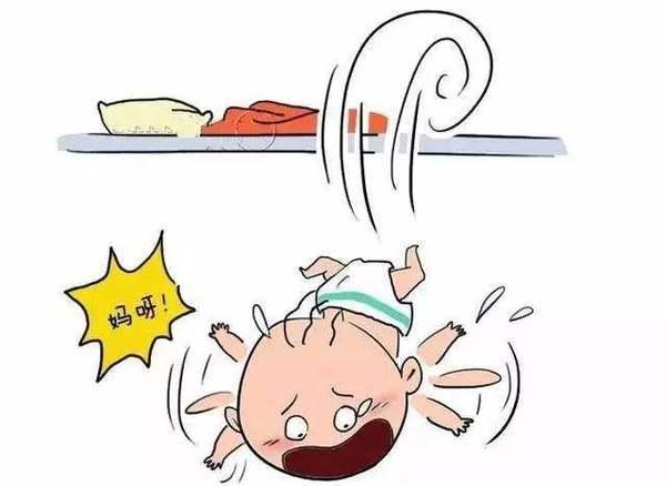 孩子坠床别大意,对孩子来说,摔这一下很危险