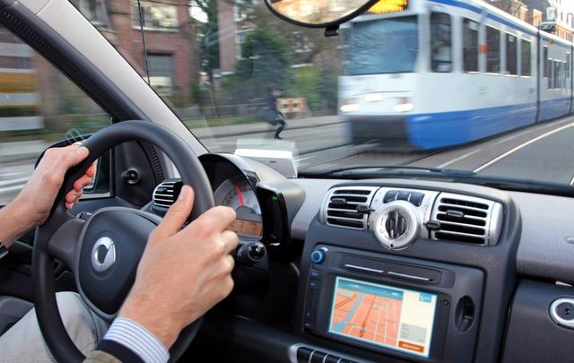 你第一次开车上路是什么感觉?网友:开了3分钟,就飘了