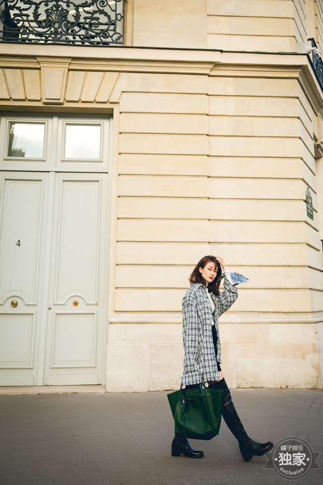 苗苗巴黎街拍曝光 迎风而笑温暖治愈