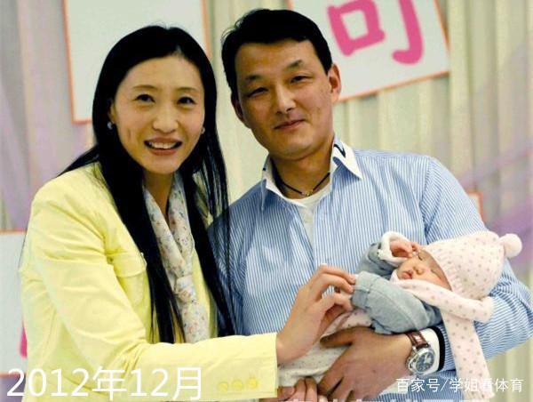 张宁认识他之前,他已经离了婚,和18岁的儿子生活.