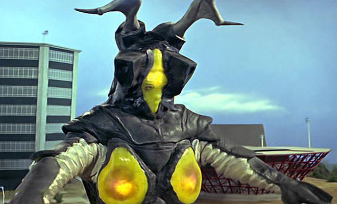 奥特曼中拥有防护盾的怪兽, 一个实力超强, 有两个曾干掉了奥特曼