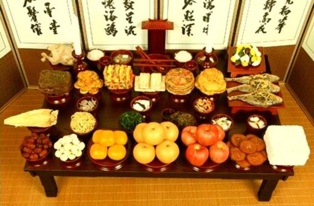 农村"神婆"乱收费,一年赚几十万,村民有苦难言只能交钱