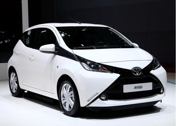 丰田这次够狠的!最小车型来袭,比奥拓还小,比摩托车还省油!
