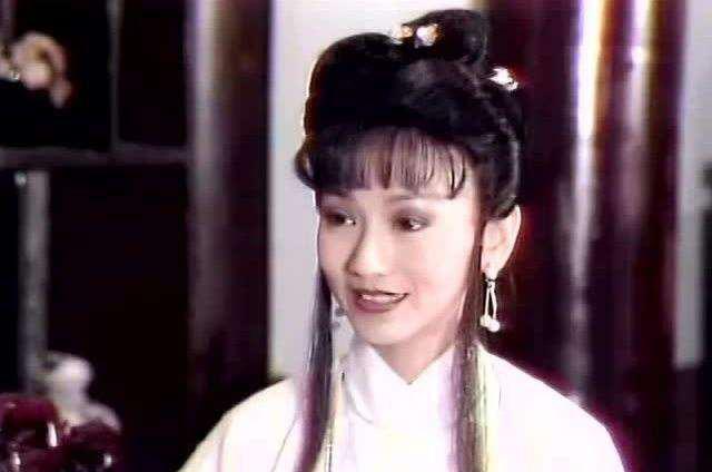 胡媚娘是白娘子的影子,一个位列仙班,媚娘只能