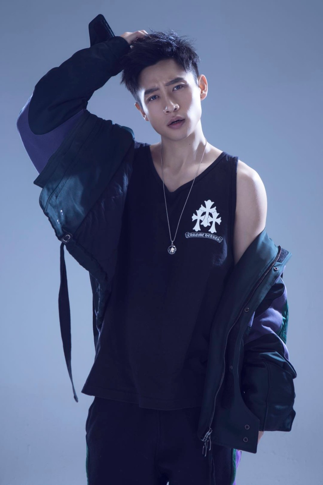 魏晨畅谈从歌手到演员的修炼 乐橙节"曝光封面大片