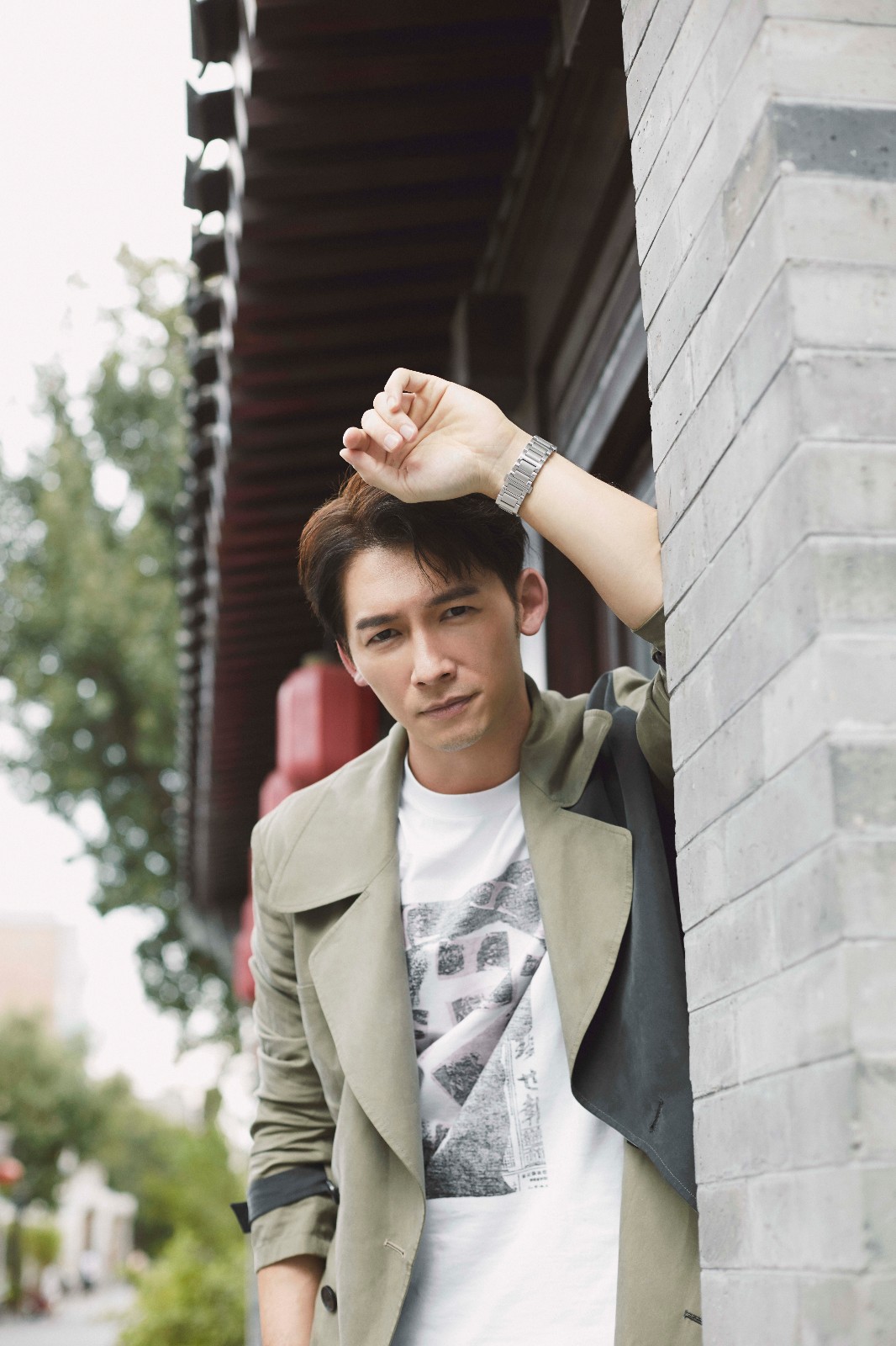 温升豪秋日写真曝光随性温雅再现暖男风范