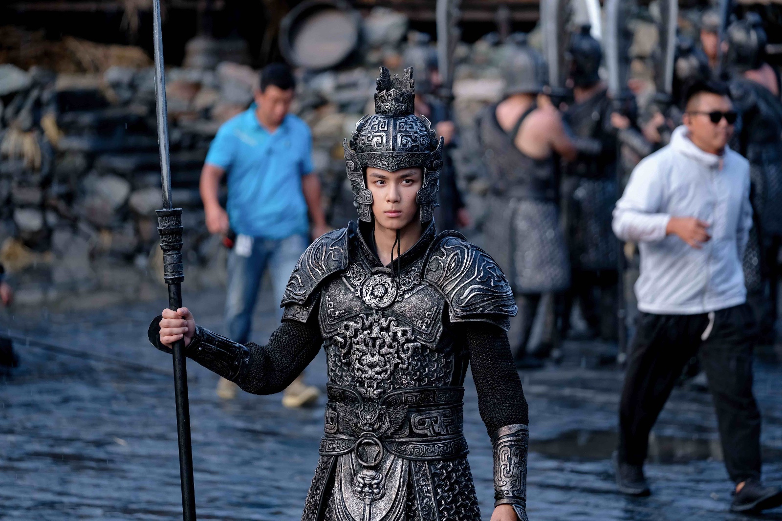 《影》燃国庆 小将吴磊获张艺谋认证:新生代影人代表