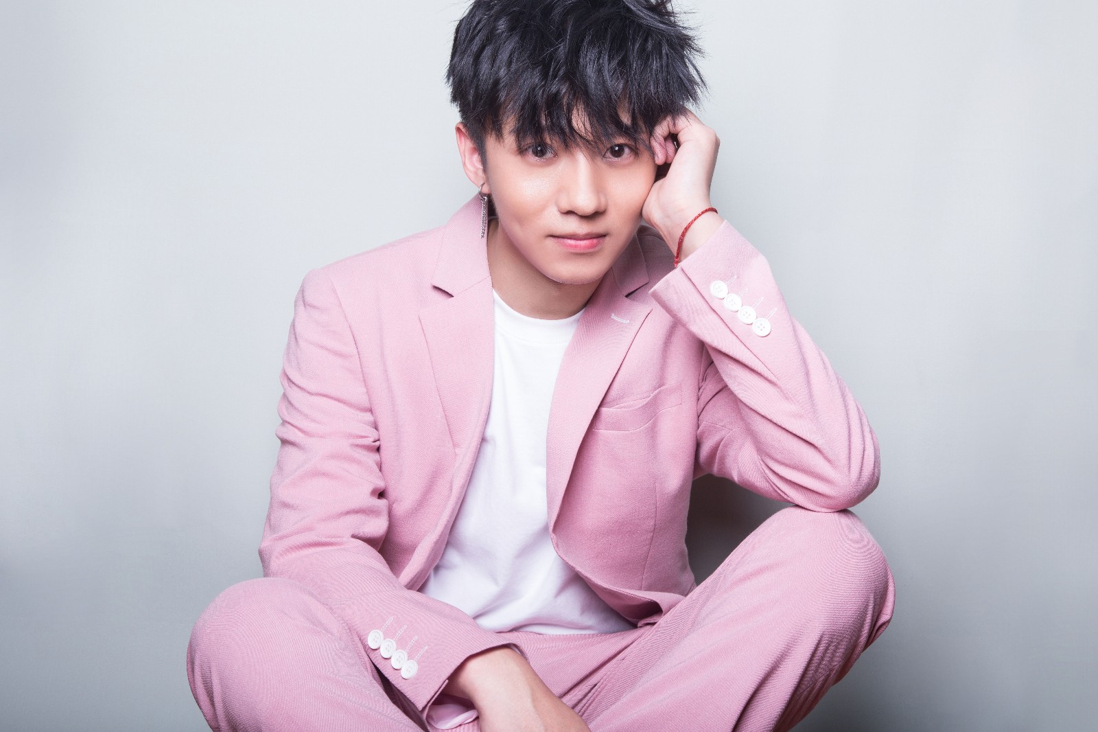 演员刘家麟全新写真曝光 青春帅气少年气十足