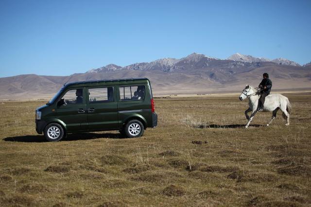 拥有四驱的面包车, 越野性能超强, 售价仅4万, 可惜已经停产!