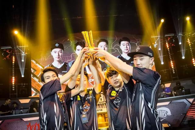 omg逆转毒奶成功夺冠,mvp周莉莉天秀堵桥灭队4am!