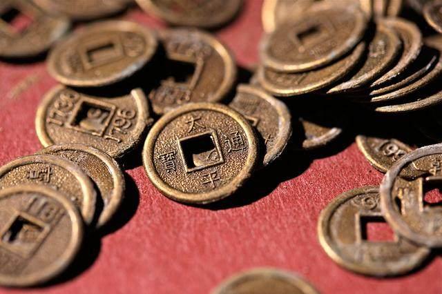 古代的一两、一贯、一吊、一缗、一文都是现在多少钱?_新浪新闻