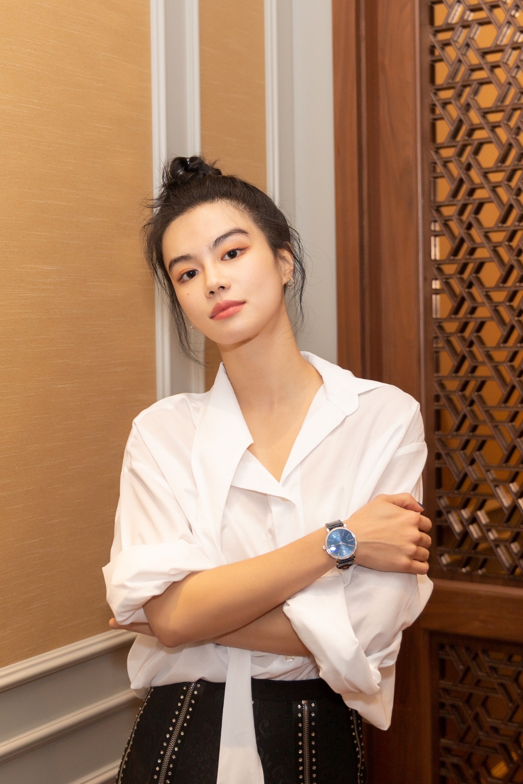 李蔓瑄亮相品牌活动 经典黑白配演绎慵懒时髦