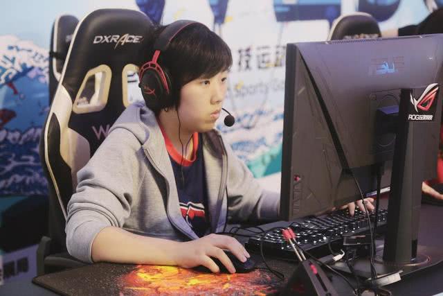 专访CSGO女子战队LLG:无奈中的坚守者,赛场