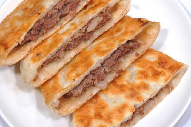 带汤汁的牛肉馅饼!早,中,晚,都可以吃,一口咬下去实在太香了