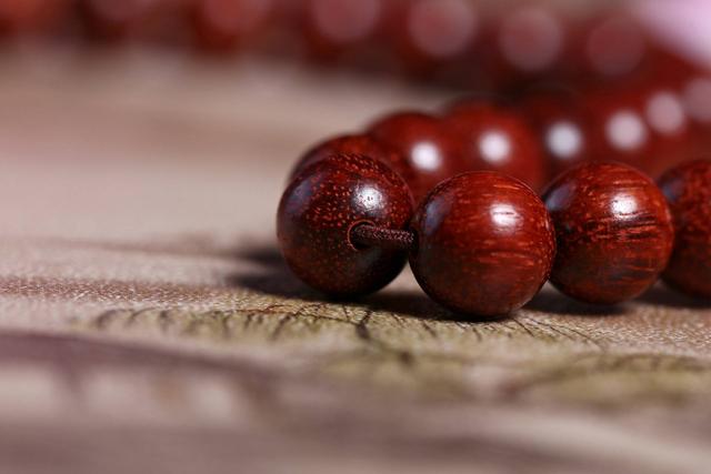 可以盘玩的假货血檀手串