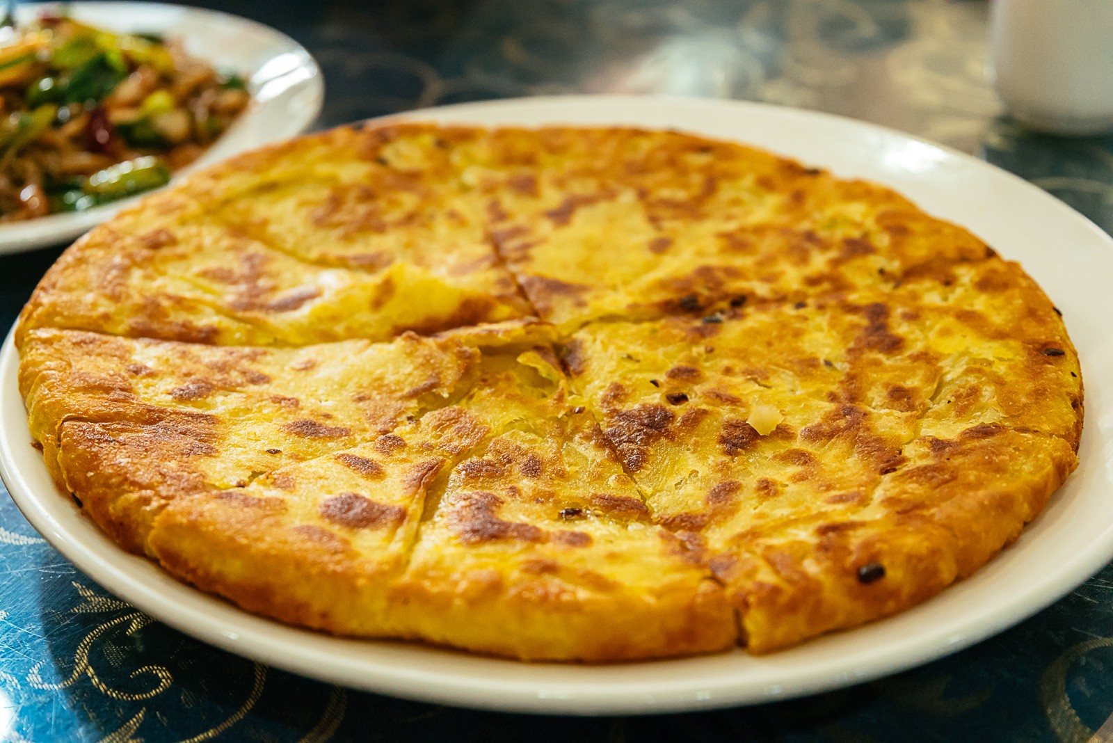 非遗故事:外香酥而不硬 里绵软而不粘 陕西临潼铁炉油馍