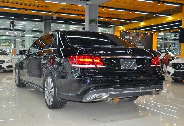 25万入手15款奔驰e200l,车主表示:动力是硬伤