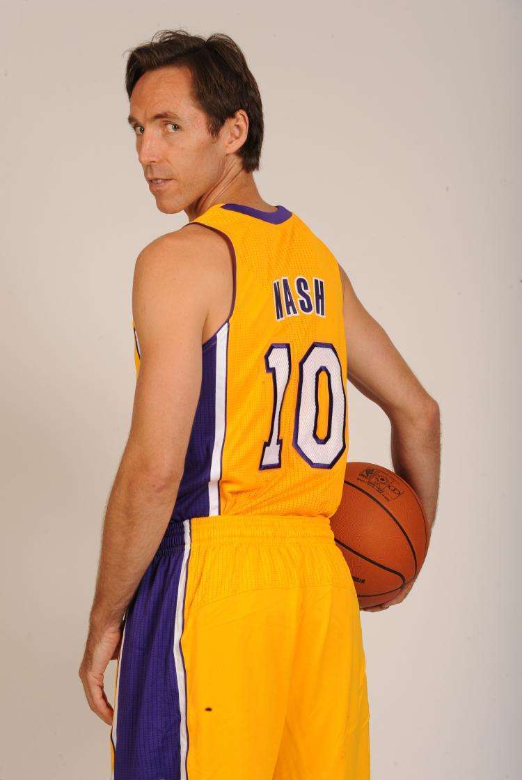 即将入选篮球名人堂,"风之子"纳什生涯经典时刻盘点